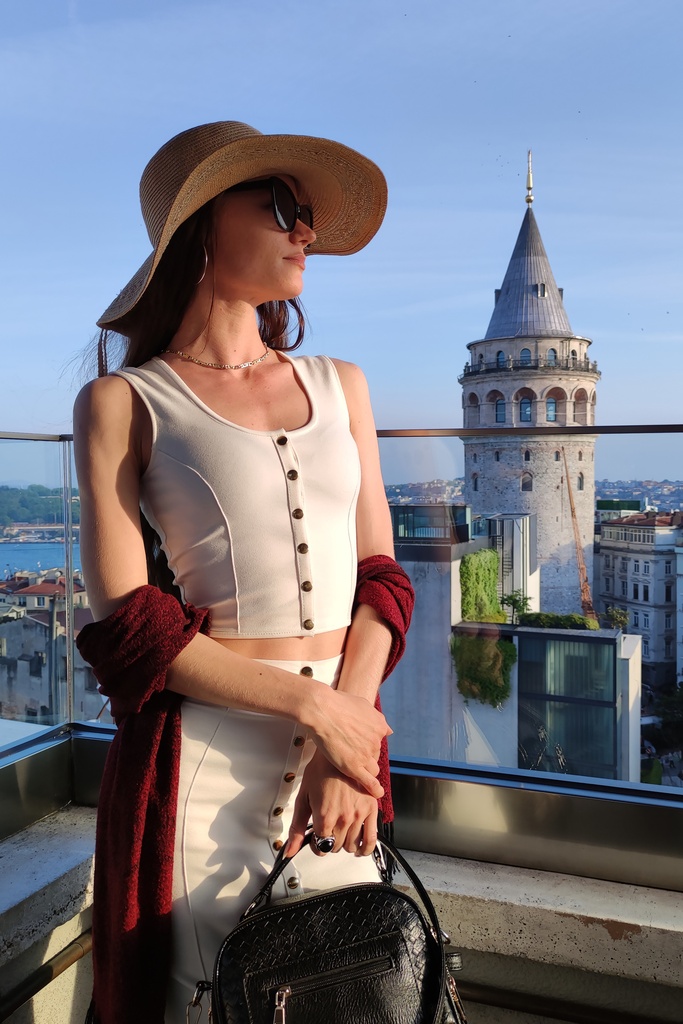 charm-crop-top-white-31.jpg