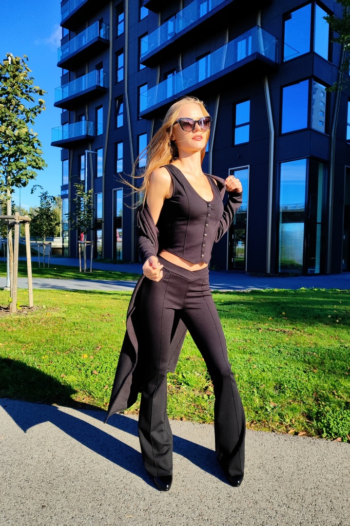 glare-flare-pants-black-71.jpg